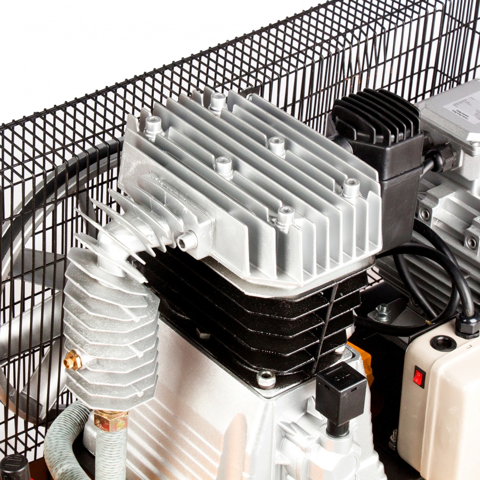 Компрессор DR5500/300, масляный ременный, 10 бар, производительность 850 л/м, мощность 5.5 кВт Denzel